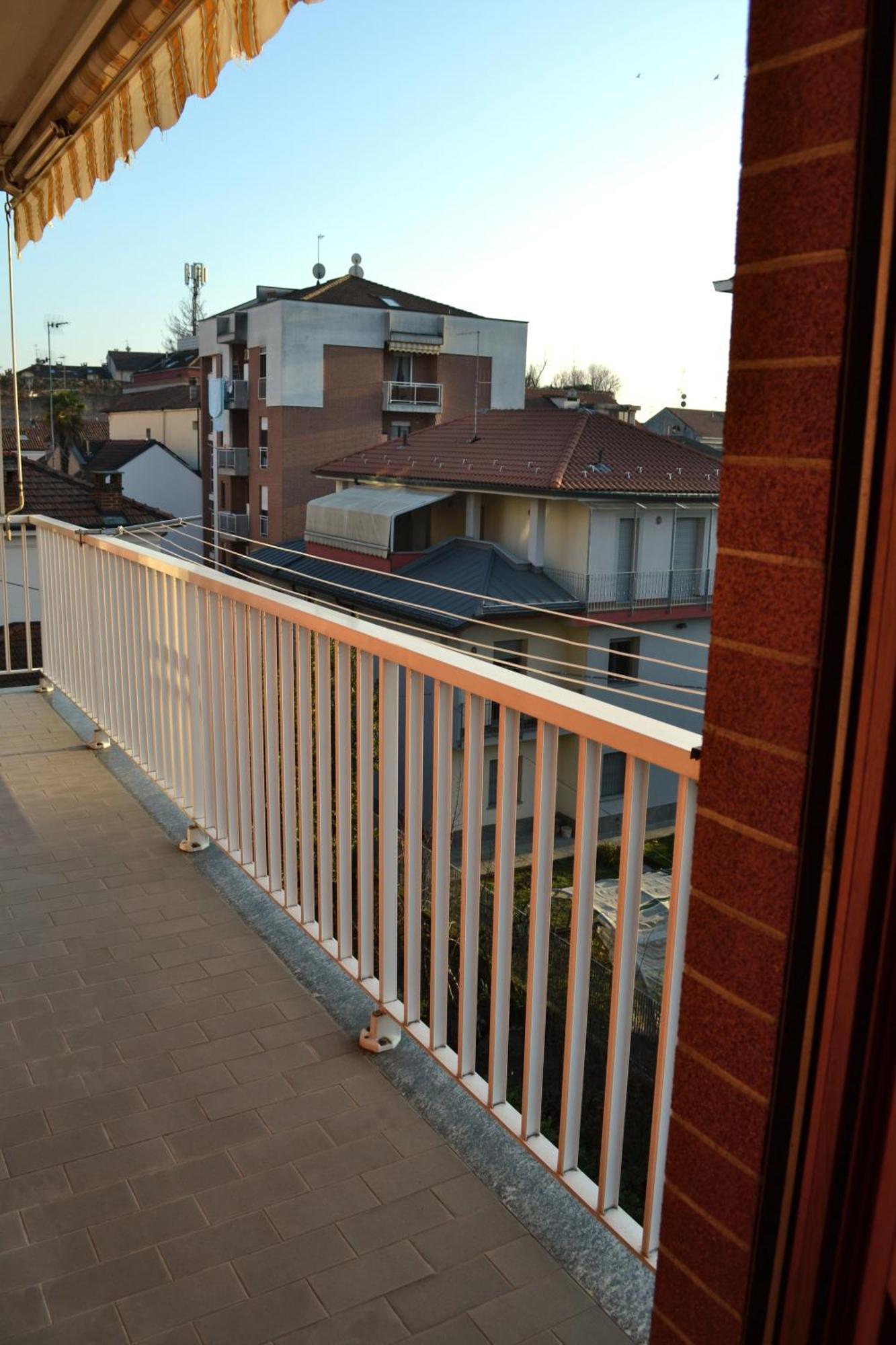La Dolce Vita - Appartamento Con Parcheggio Privato Vicino Al Centro E All'Ospedale Asti Exterior photo
