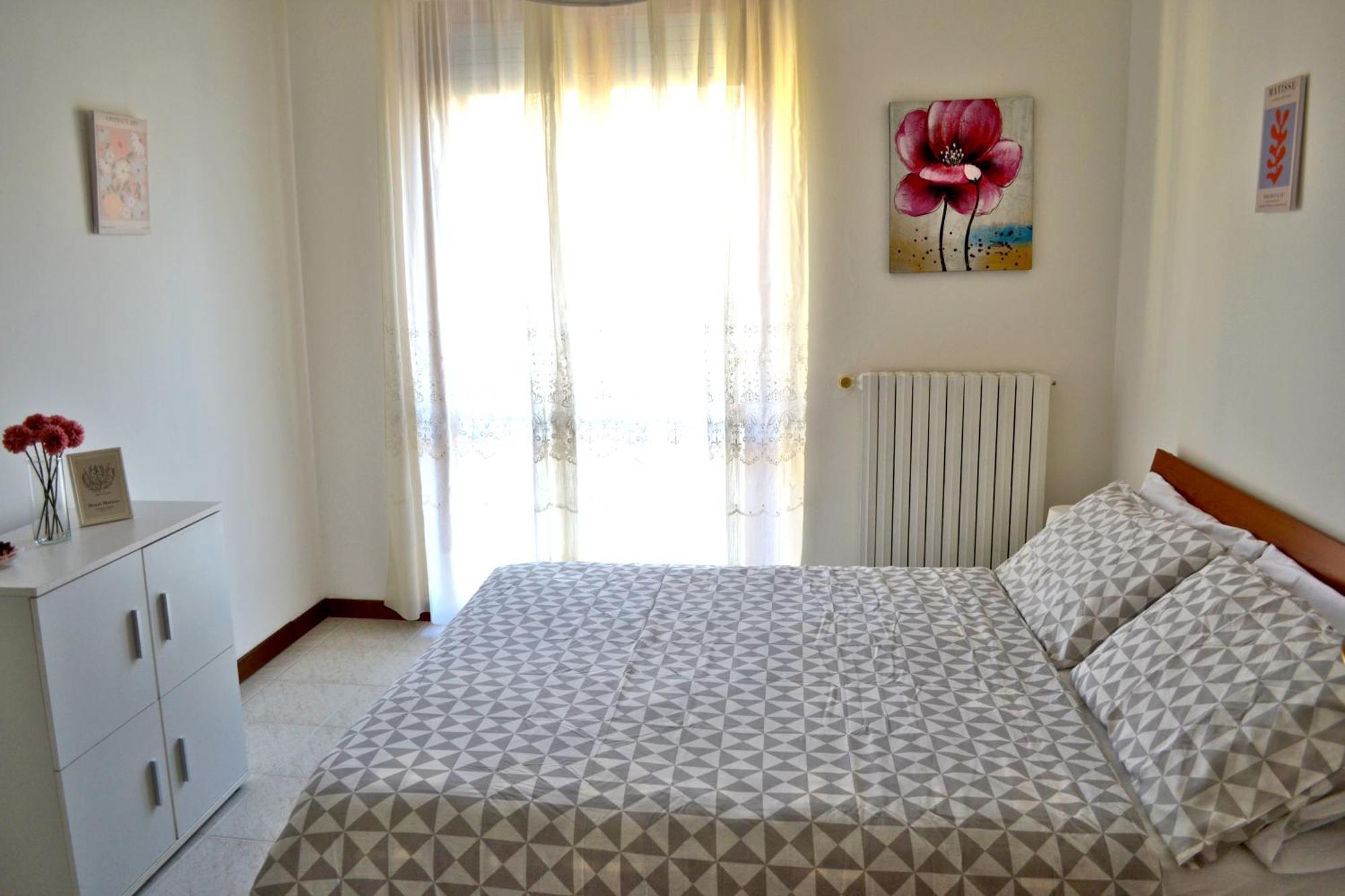 La Dolce Vita - Appartamento Con Parcheggio Privato Vicino Al Centro E All'Ospedale Asti Exterior photo