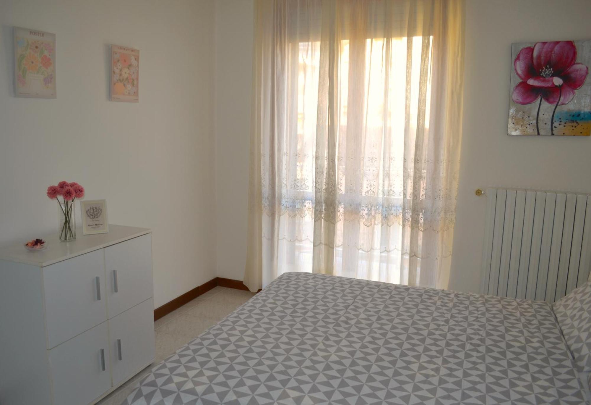 La Dolce Vita - Appartamento Con Parcheggio Privato Vicino Al Centro E All'Ospedale Asti Exterior photo