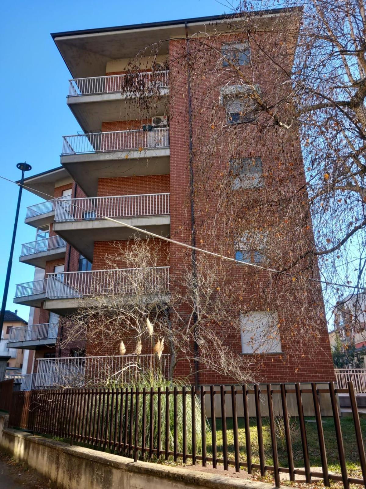 La Dolce Vita - Appartamento Con Parcheggio Privato Vicino Al Centro E All'Ospedale Asti Exterior photo